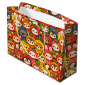 Fruit Friends Parade | Cute Animal Chibi Große Geschenktüte (Rückseite Schrägansicht)