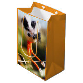 Fubby, een fantasie poppetje. mittlere geschenktüte (Vorderseite Schrägansicht)