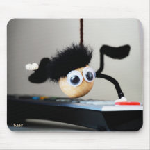 Fubby hangend als de scene van Tom Cruise.