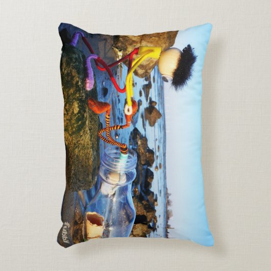 Fubby met flessenpost aan de kust. dekokissen (Vorderseite(Vertikal))