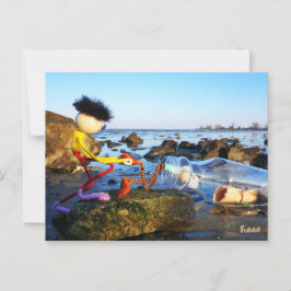 Fubby met flessenpost aan de kust. postkarte