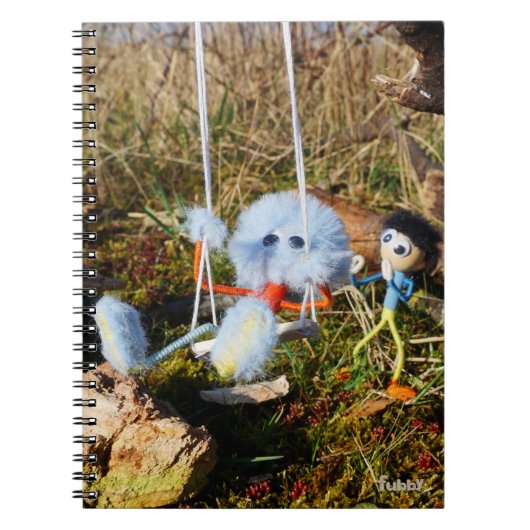 Fubby monster op de schommel. notizblock (Vorderseite)