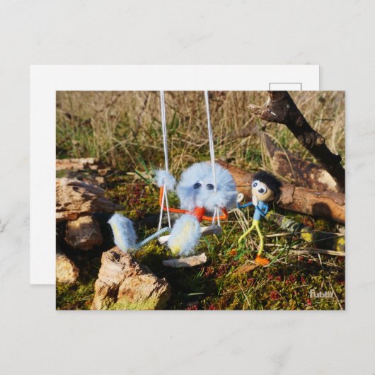 Fubby monster op de schommel. postkarte (Vorne/Hinten)