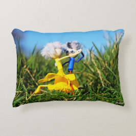 Fubby poppetjes die dansen met Narcissenjurk. Dekokissen