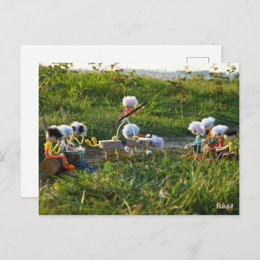Fubby poppetjes die goocheltruc uitvoeren. postkarte (Vorne/Hinten)