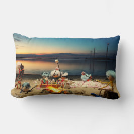 Fubby's bij kampvuur met marchmello's. lendenkissen