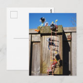 Fubby's die een vogelhuis beklimmen. postkarte (Vorne/Hinten)