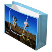 Fubby's die elkaars Valentijn zijn. Große Geschenktüte (Vorderseite Schrägansicht)