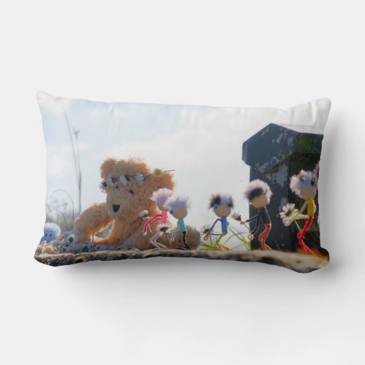 Fubby's die madeliefjes naar een Beer brengen. Lendenkissen (Rückseite)