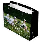 Fubby's die met vakantie kamperen. große geschenktüte (Rückseite Schrägansicht)