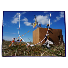 Fubby's die spelen met veren en vliegen. große geschenktüte