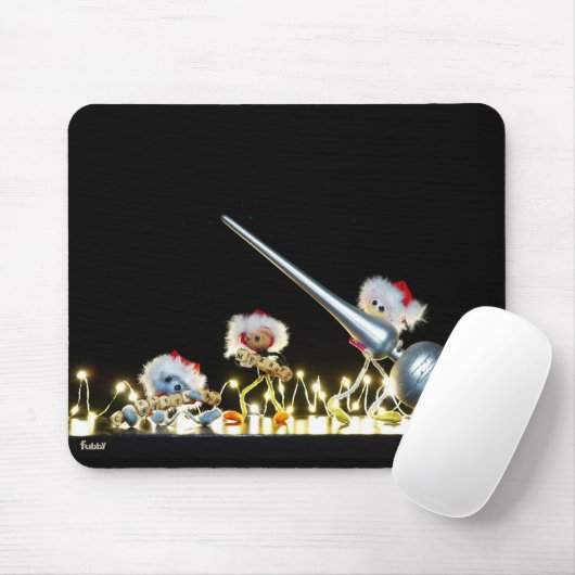 Fubby's in Kerstsfeer met Kerstdecoratie. Mousepad (Mit Mouse)