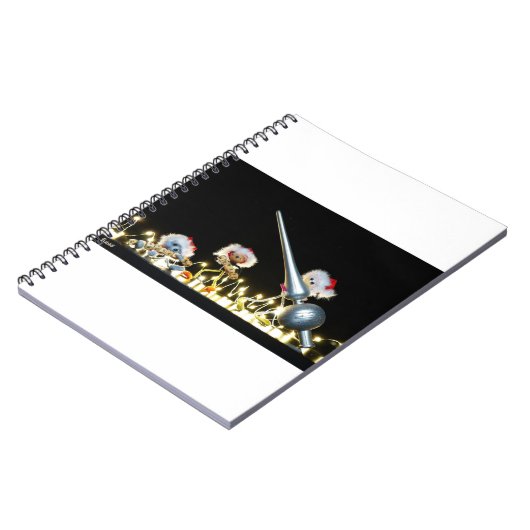 Fubby's in Kerstsfeer met Kerstdecoratie. Notizblock (Linke Seite)