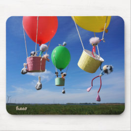 Fubby's in luchtballonnen die op avontuur gaan. mousepad