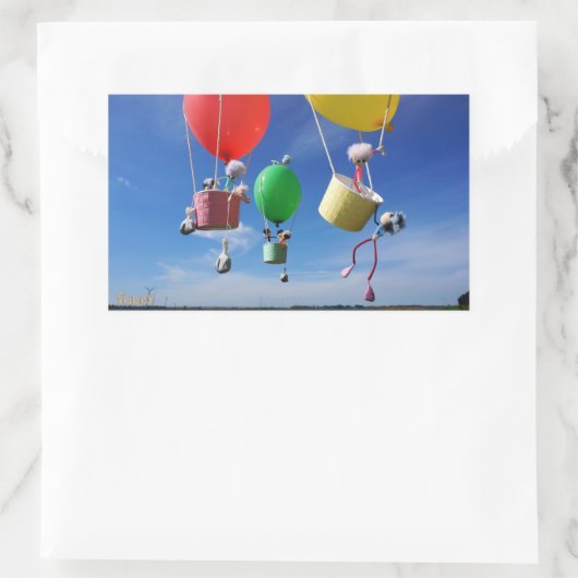 Fubby's in luchtballonnen die op avontuur gaan. rechteckiger aufkleber (Tasche)