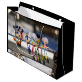 Fubby's op giek in 'Manhatten' poster. Große Geschenktüte (Vorderseite Schrägansicht)