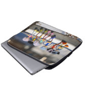 Fubby's op giek in 'Manhatten' poster. Laptopschutzhülle (Vorne Knopf)