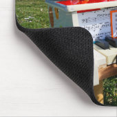 Fubby's op piano die muziek maken en dansen. mousepad (Ecke)