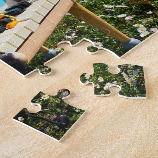 Fubby's op piano die muziek maken en dansen. puzzle (Seite)