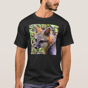 FUCHS-AUSRÜSTUNG, DIE IN DER BÜRSTE SPIELT T-Shirt