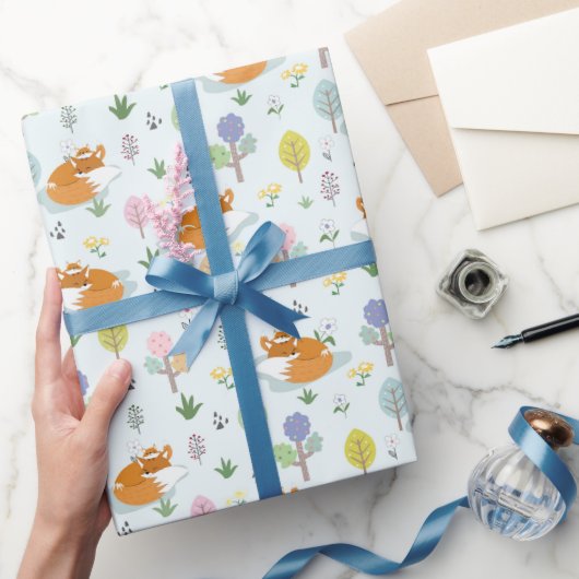 Fuchs-Mutter Babyfuchs schläft im Wald Geschenkpapier (Schenken)