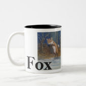 Füchse. Springender Fox im Schnee Zweifarbige Tasse (Links)