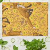 Füchse und Buttercups auf Orange Geschirrtuch (Gefaltet)