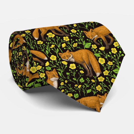 Füchse und Buttercups auf schwarz Krawatte (Gerollt)
