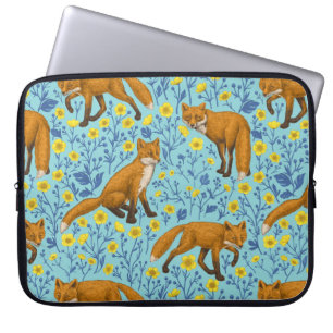 Füchse und Buttercups in Poolblau Laptopschutzhülle