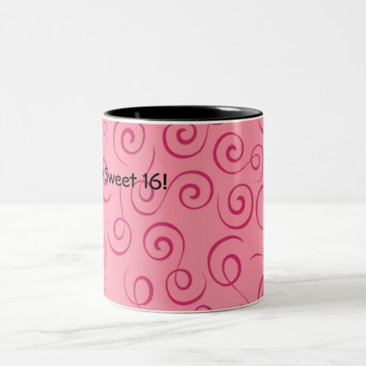 Fuchsia auf rosa Retro Curly Swirl Spiral Zweifarbige Tasse (Mittel)