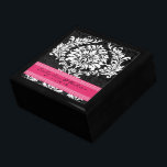 Fuchsia Black and White Damask Hochzeitstag Geschenkbox<br><div class="desc">Die Personalisierte Schmuckbox oder die Gedächtnisbox - Elegante Weihnachtsgeschenke zum Geburtstag oder Valentinstag Geschenke zum Hochzeitsfeiern - im Custom Designer für Black Lacquer aufbewahren</div>