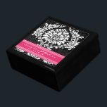 Fuchsia Black and White Damask Hochzeitstag Schmuckschachtel<br><div class="desc">Die Personalisierte Schmuckbox oder die Gedächtnisbox für die Hochzeit - Schwarzer Lacquer - Designer - Die einzigartige Weihnachtsgeschenke für den Hochzeitsfeiertag oder die Valentinstag-Geschenke vom Bauernhof Hochzeit,  Viktorianische Hochzeit,  mittelalterliche Renaissance-Hochzeit,  Schwarz-Weiß-Blütenhochzeit</div>