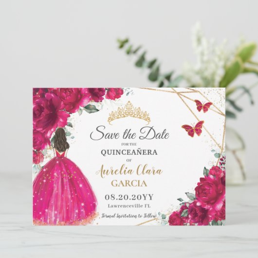 Fuchsia Floral Princess Quinceañera Save the Date (Stehend Vorderseite)