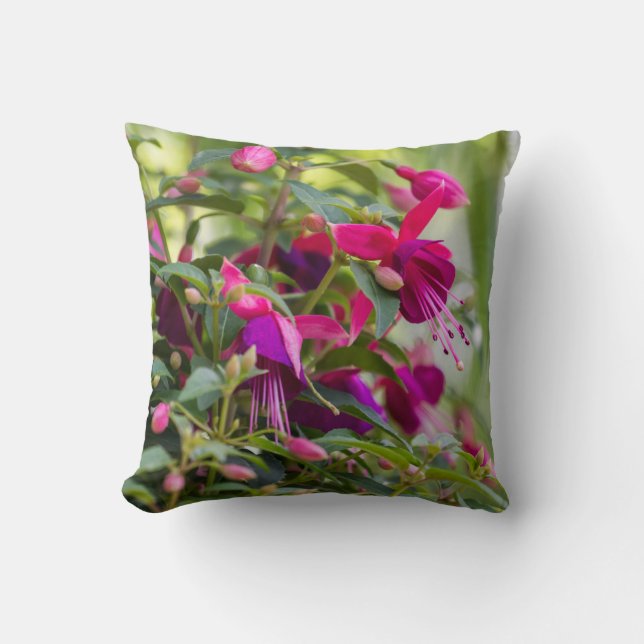 Fuchsia Garden Kissen (Vorderseite)