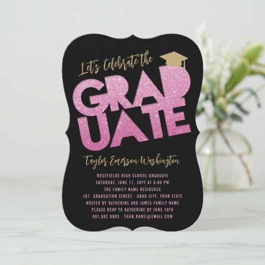 Fuchsia Glitzer Graduate Cutout Graduation Party Einladung (Stehend Vorderseite)