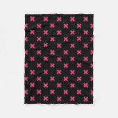 Fuchsia Kreuzstiche auf schwarz Fleecedecke (Vorderseite)