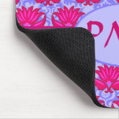 Fuchsia Pink Lila Art Nouveau Damask Monogramm Mousepad (Ecke)