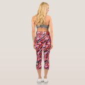 Fuchsia pink, orange, black and white camo capri leggings (Rückseite)