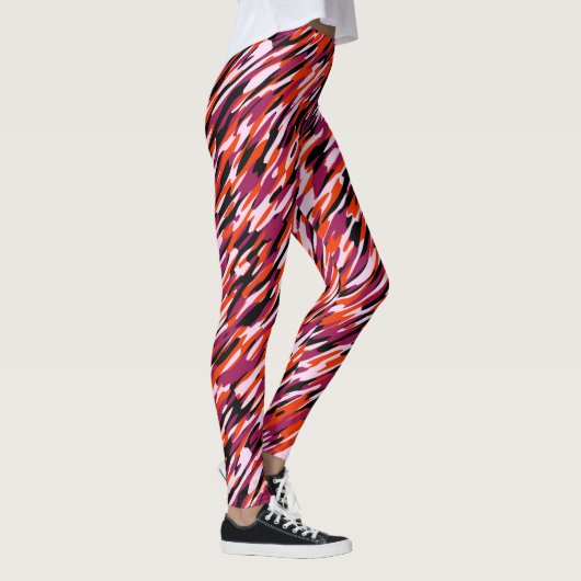 Fuchsia pink, orange, black and white camo leggings (Rechts)