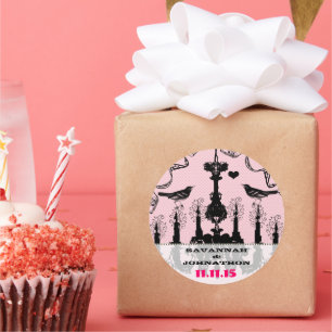 Fuchsia Pink Vintag Chandelier Bird Wedding Runder Aufkleber