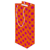 Fuchsia-Polka-Punkte auf Orange Geschenktüte Für Weinflaschen (Rückseite Schrägansicht)