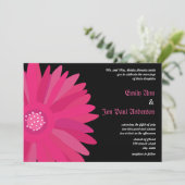 Fuchsia Raspberry Gerber Daisy Wedding Einladung (Stehend Vorderseite)