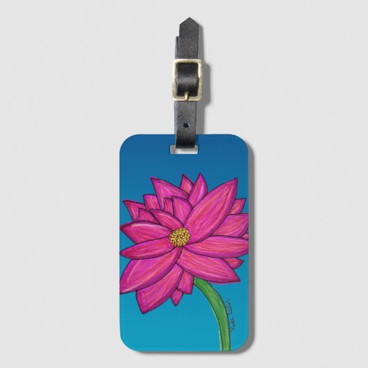 Fuchsia Rosa Blume mit blauem Hintergrund Tote Gepäckanhänger (Vorderseite Vertikal)