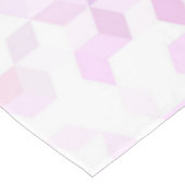 Fuchsia Rosa Moderner Mädchen-Cube-Gradient Tischdecke (Schrägansicht)