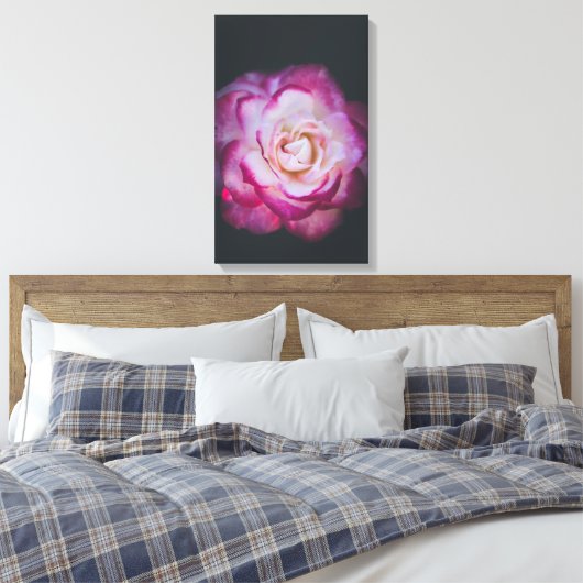 Fuchsia-Rose Leinwanddruck (Insitu (Schlafzimmer))