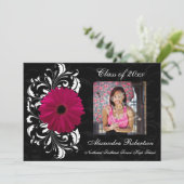 Fuchsia Scroll Gerbera Daisy Abschluss Einladung (Stehend Vorderseite)
