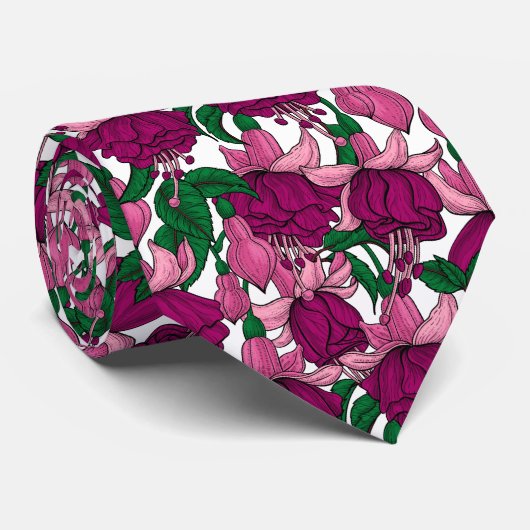 Fuchsie Krawatte (Gerollt)