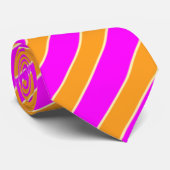 Fuchsie und orange gestreifte Krawatte (Gerollt)