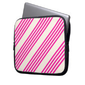 Fuchsien und Beige mit fünf Streifen Laptopschutzhülle (Vorderseite Links)