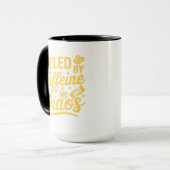 Fueled by Caffeine and Chaos Funny Sarcastic Tasse (Vorderseite Links)